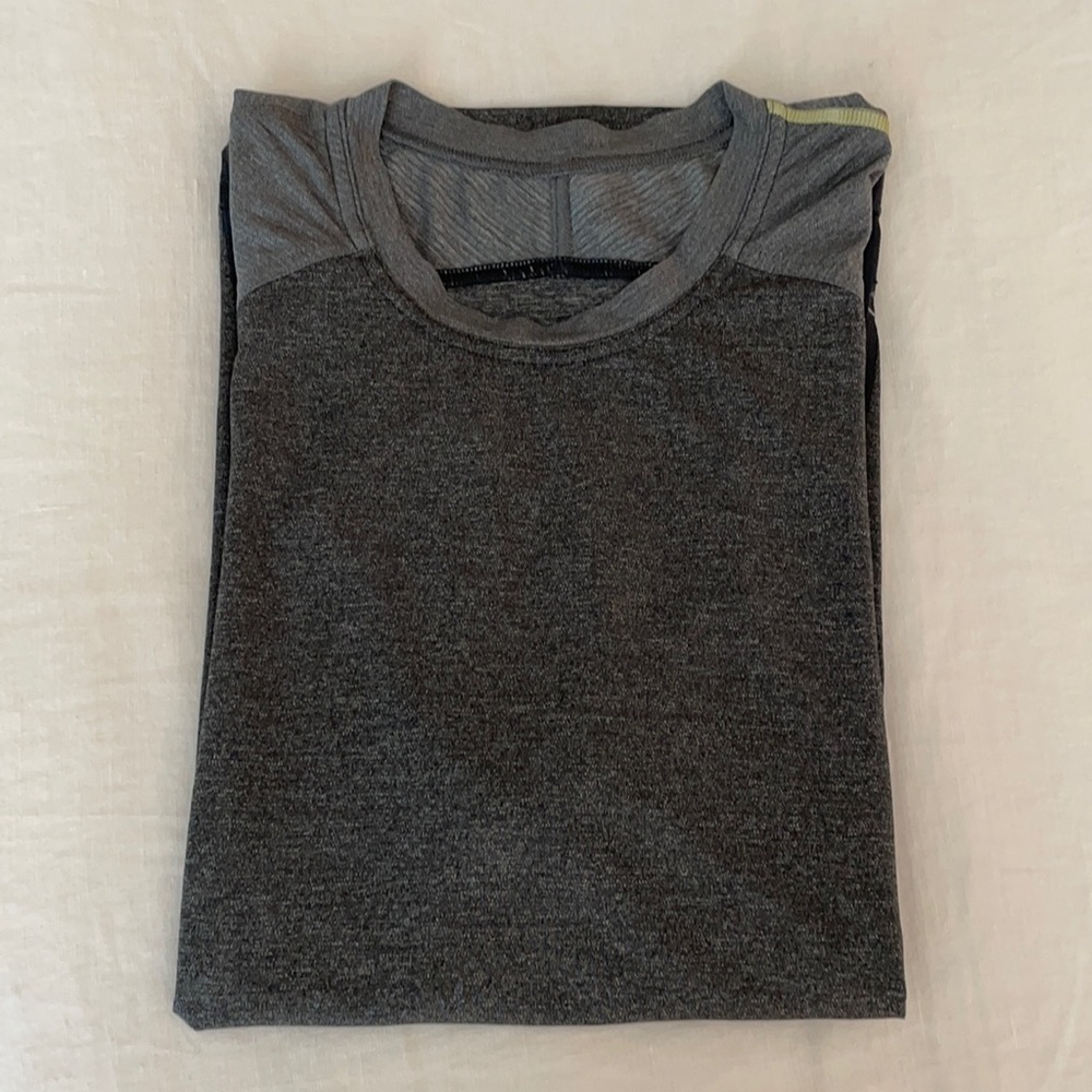 Lululemon athletic tee